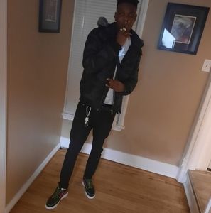 Meet your Posher, Romaine